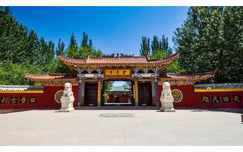 敦煌規模最大的佛教活動(dòng)場(chǎng)所--雷音寺